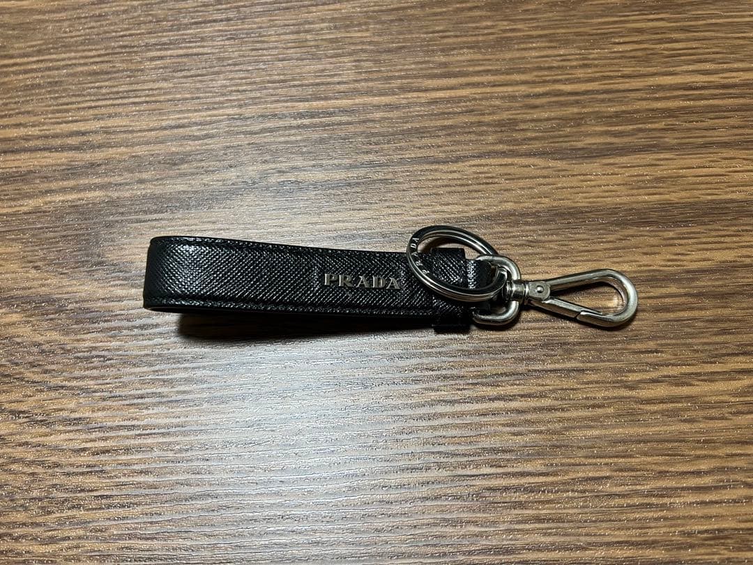 PRADA サフィアーノレザー キーチェーン
