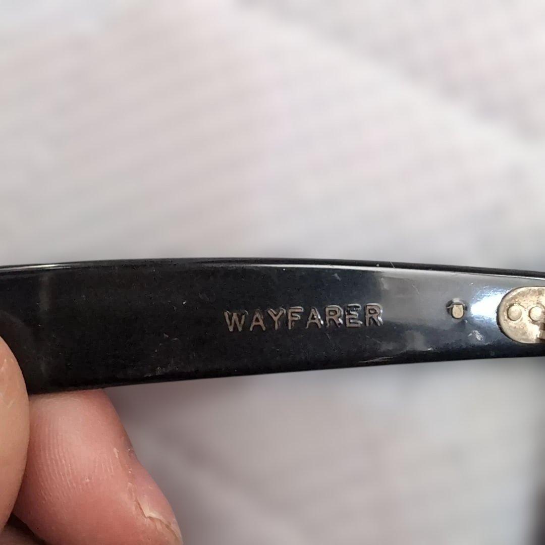 90's Ray-Ban ピンクと黒のキャットアイサングラス