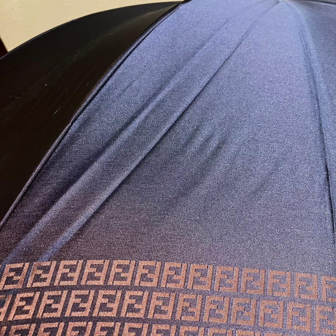 FENDI 長傘　ズッカ柄　ネイビー　ウッドハンドル　ムーンバット