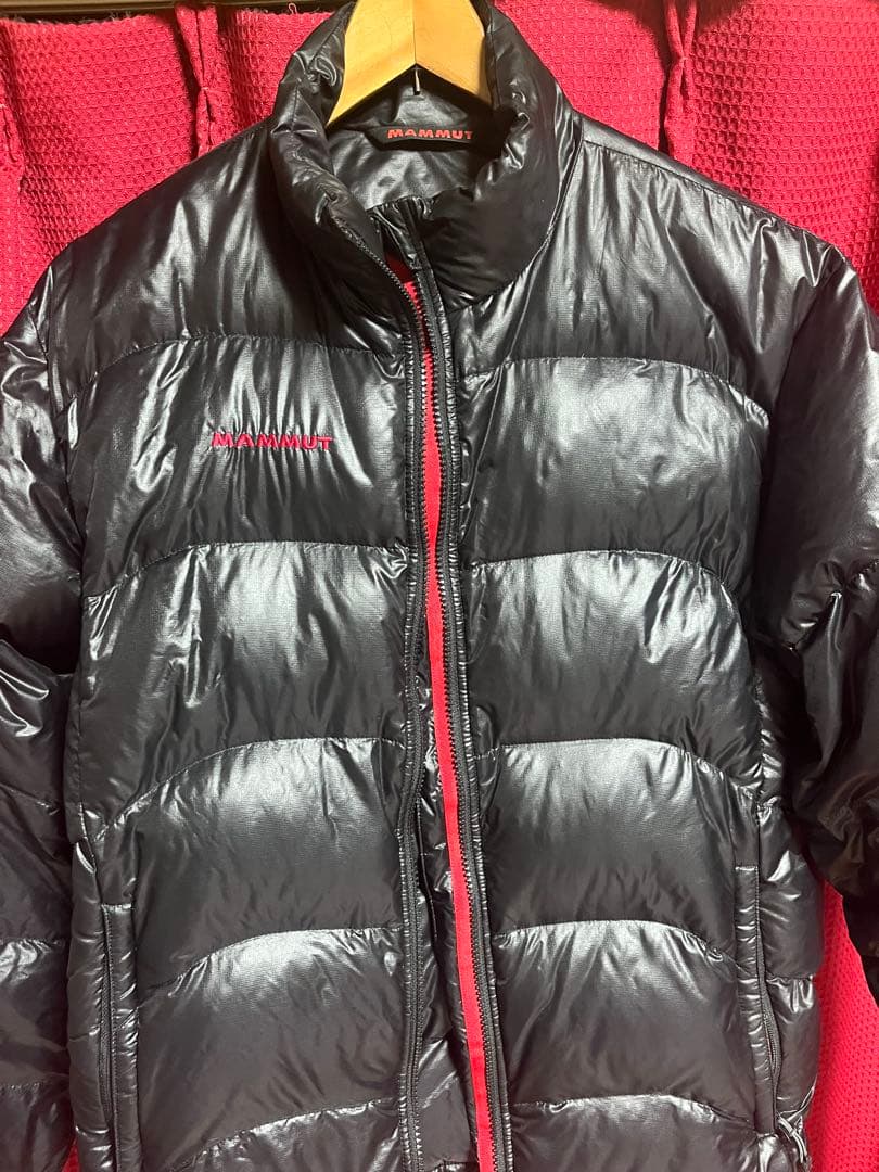 早い者勝ち　MAMMUT ダウンジャケット