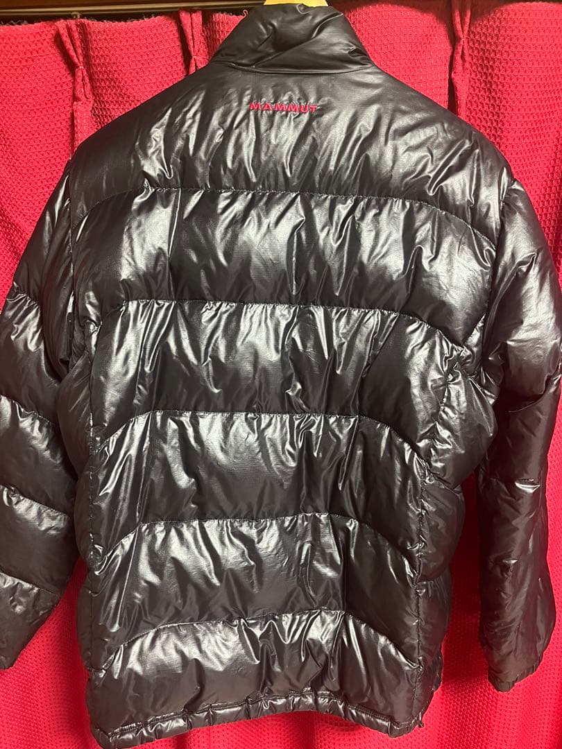 早い者勝ち　MAMMUT ダウンジャケット