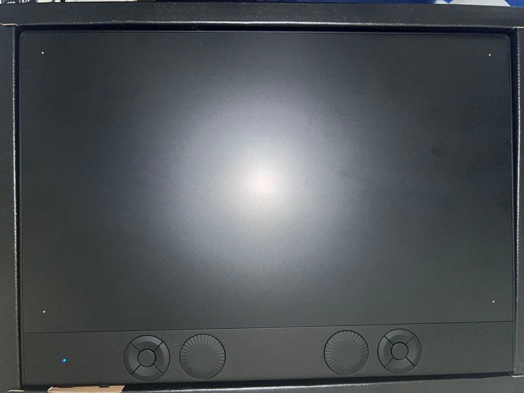 液タブ・ペンタブ Wacom Intuos Pro medium TPTK670K0C