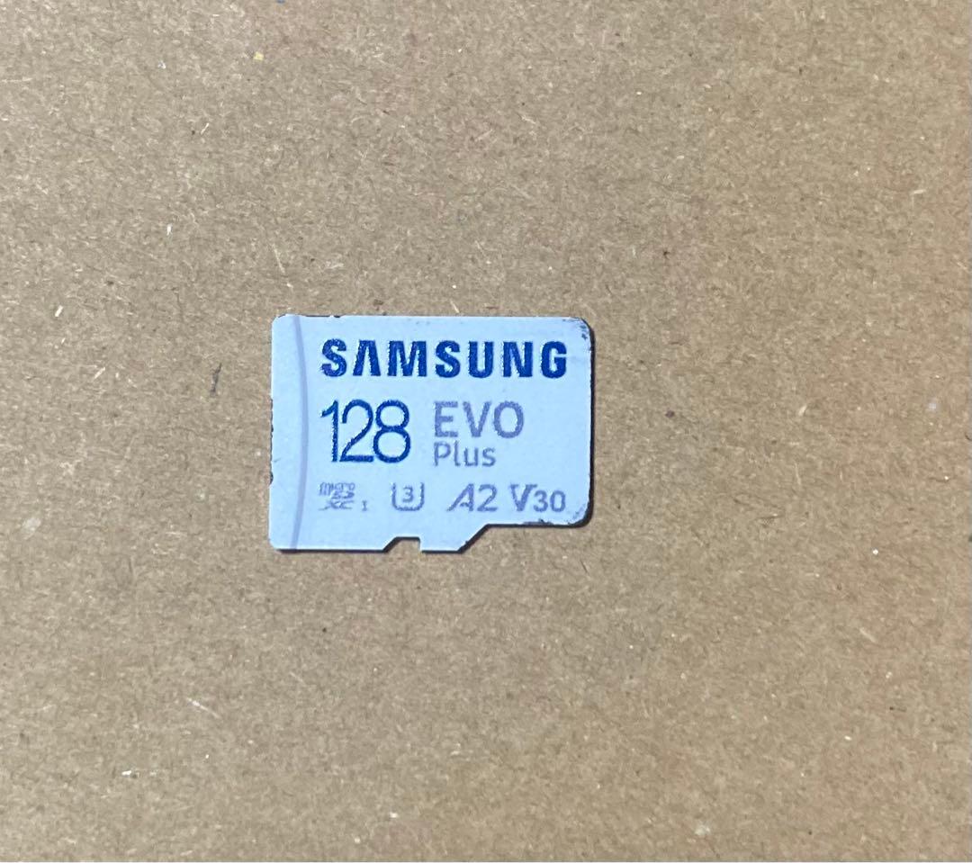 DJI osmo pocket 3 SDカード付き　レンズと画面フィルム装着済