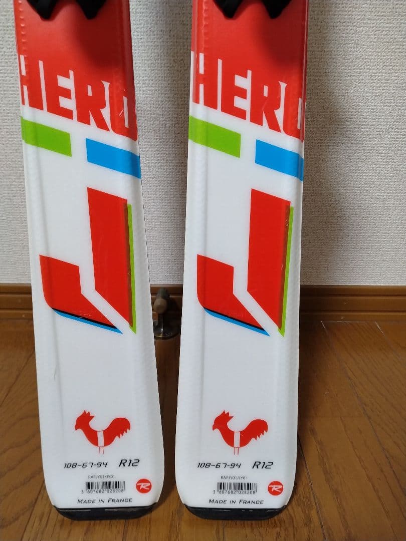 ジュニア用スキー板　ブーツ　ヘルメットセット