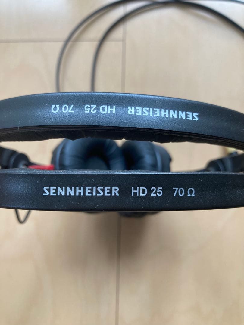 ヘッドホン sennheiser HD25