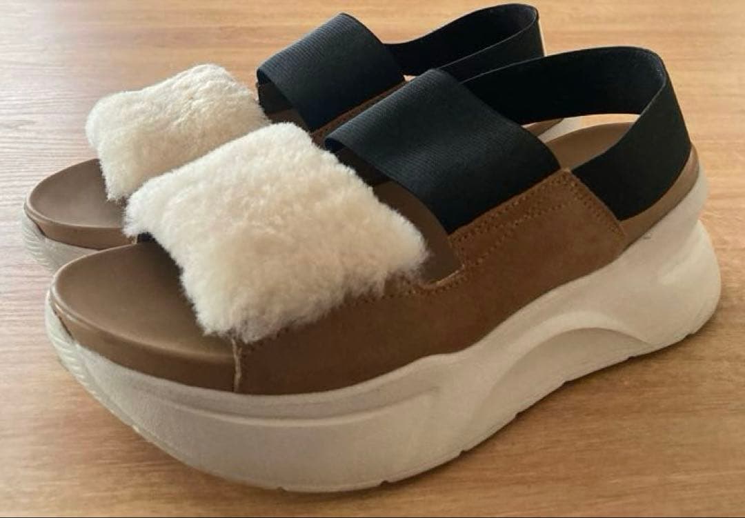 ugg ファーサンダル 24