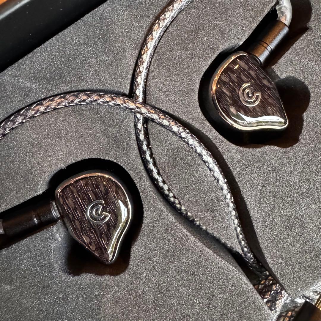 イヤホン Craft Ears Omnium TI Launch Edition