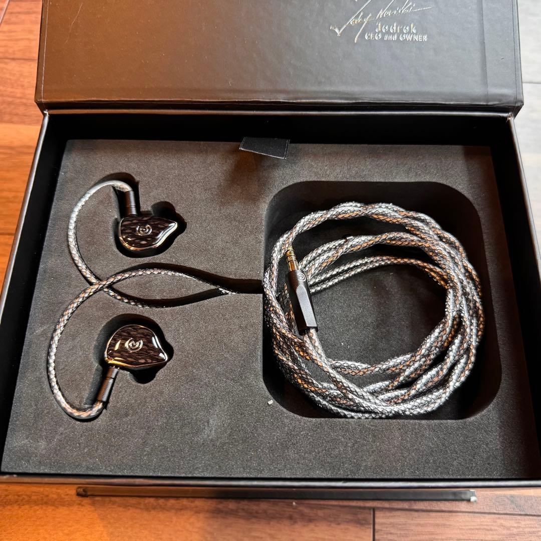 イヤホン Craft Ears Omnium TI Launch Edition