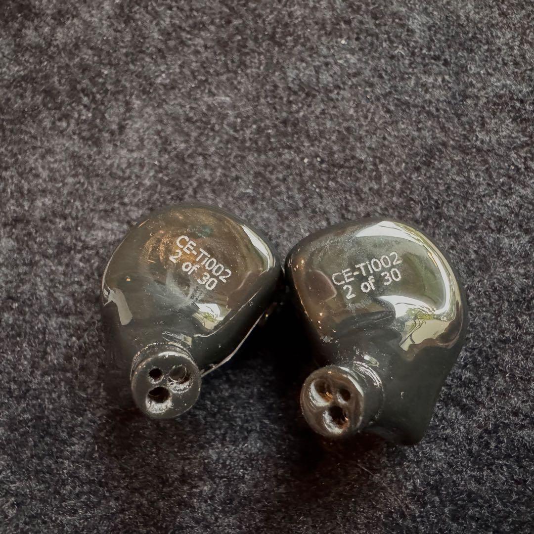 イヤホン Craft Ears Omnium TI Launch Edition