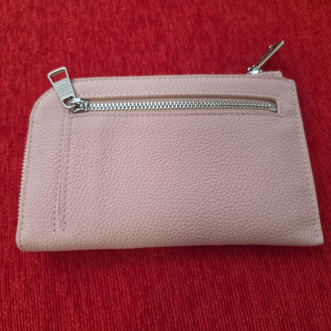 サロンドアルファード　財布