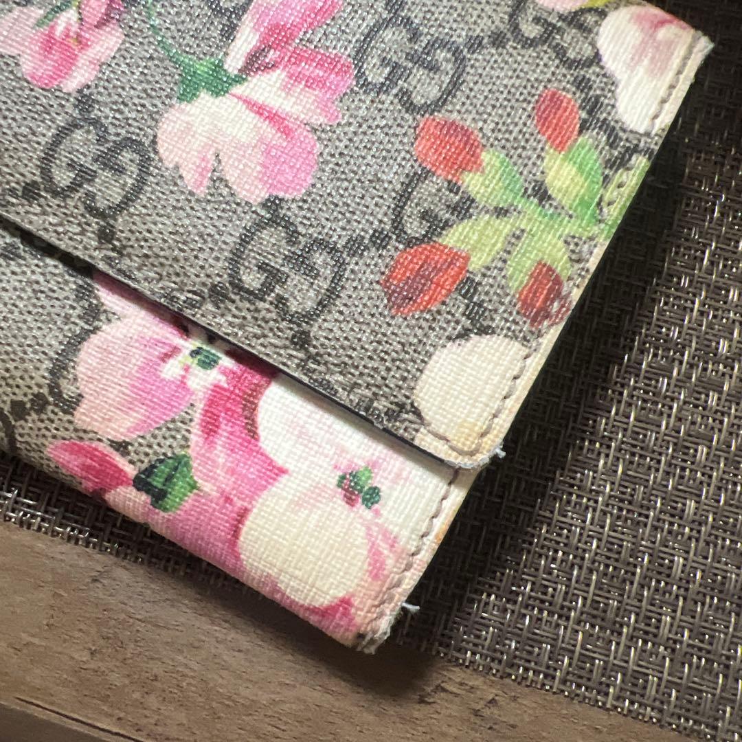 GUCCI GGブルームス　長財布