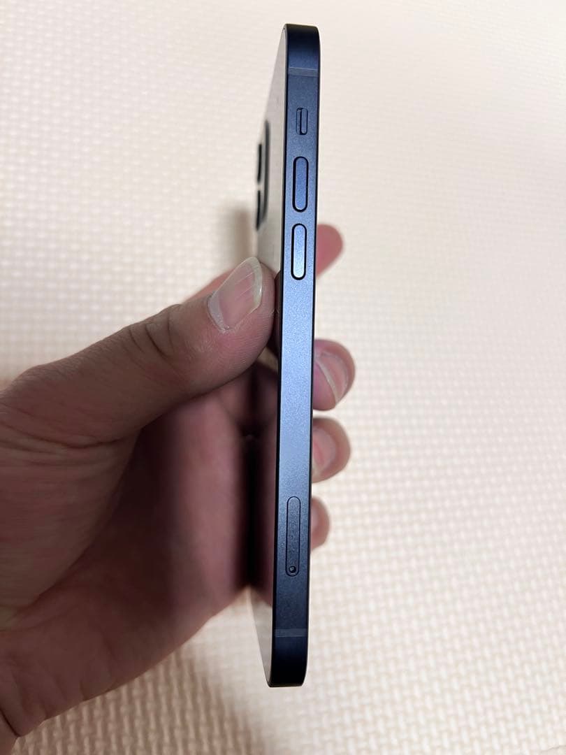 Apple iPhone 12 64G ブラック SIMロック解除済