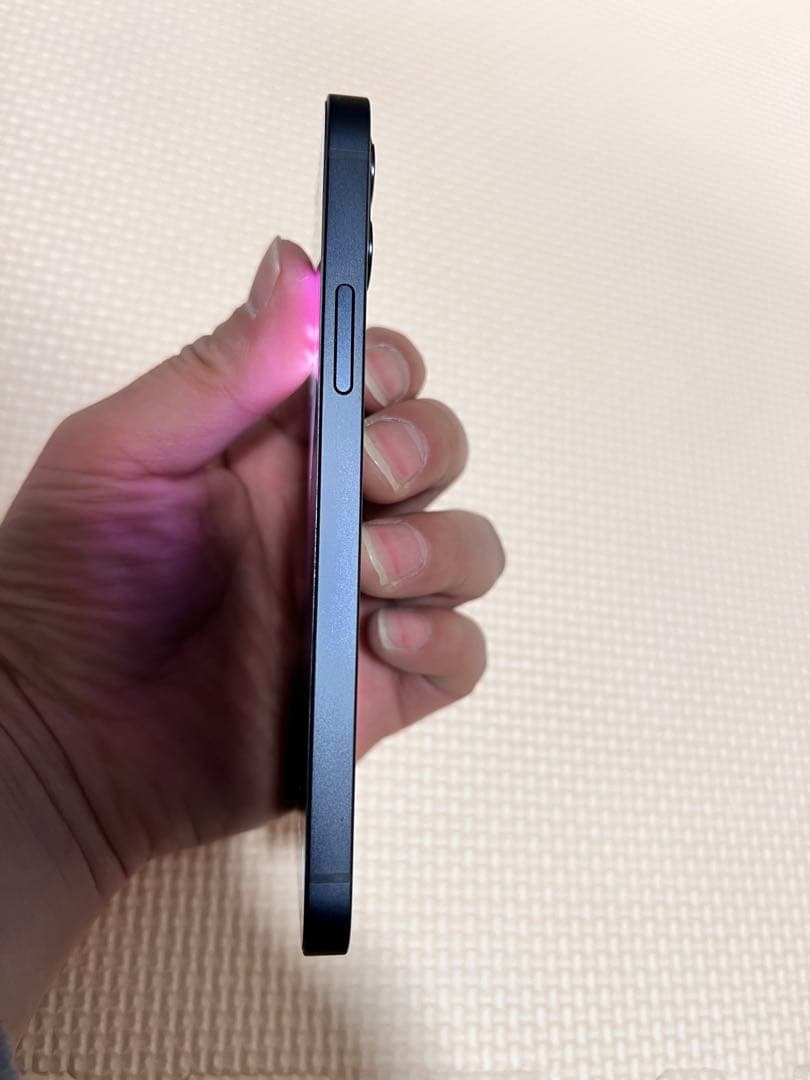 Apple iPhone 12 64G ブラック SIMロック解除済