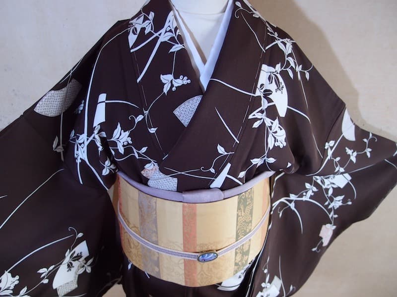 織りの九寸名古屋帯（横段に唐花文）長373 正絹美品