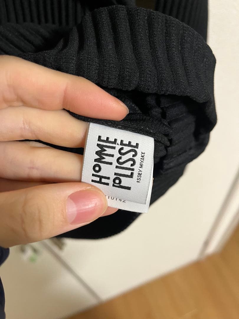 HOMME PLISSE ISSEY MIYAKE ブラック トップス