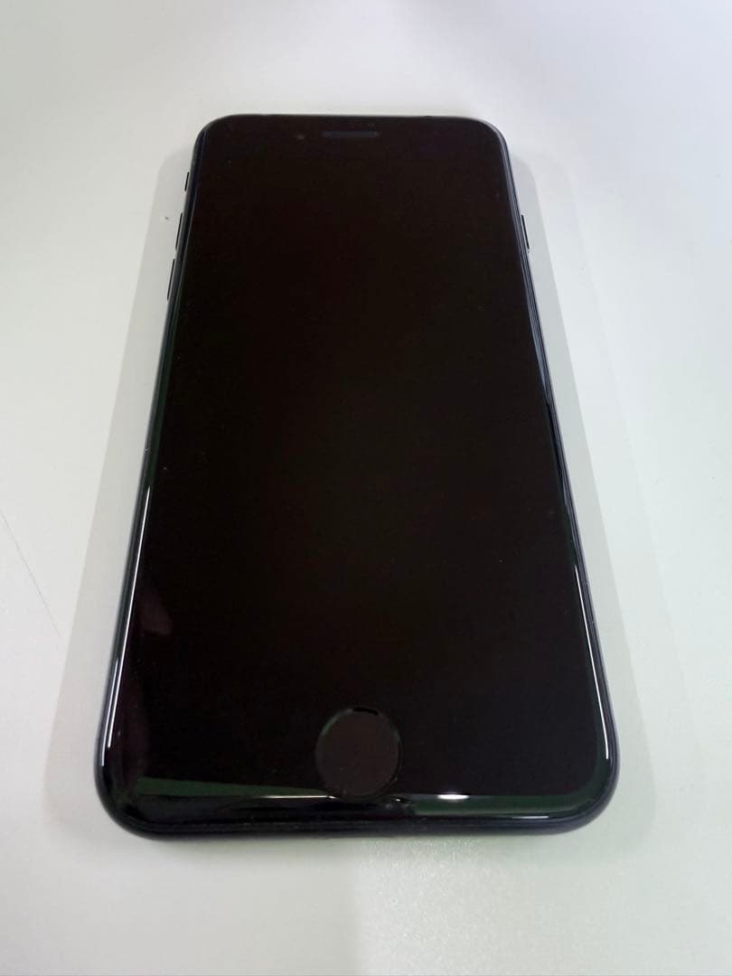 Apple iPhone SE(第2)ブラック