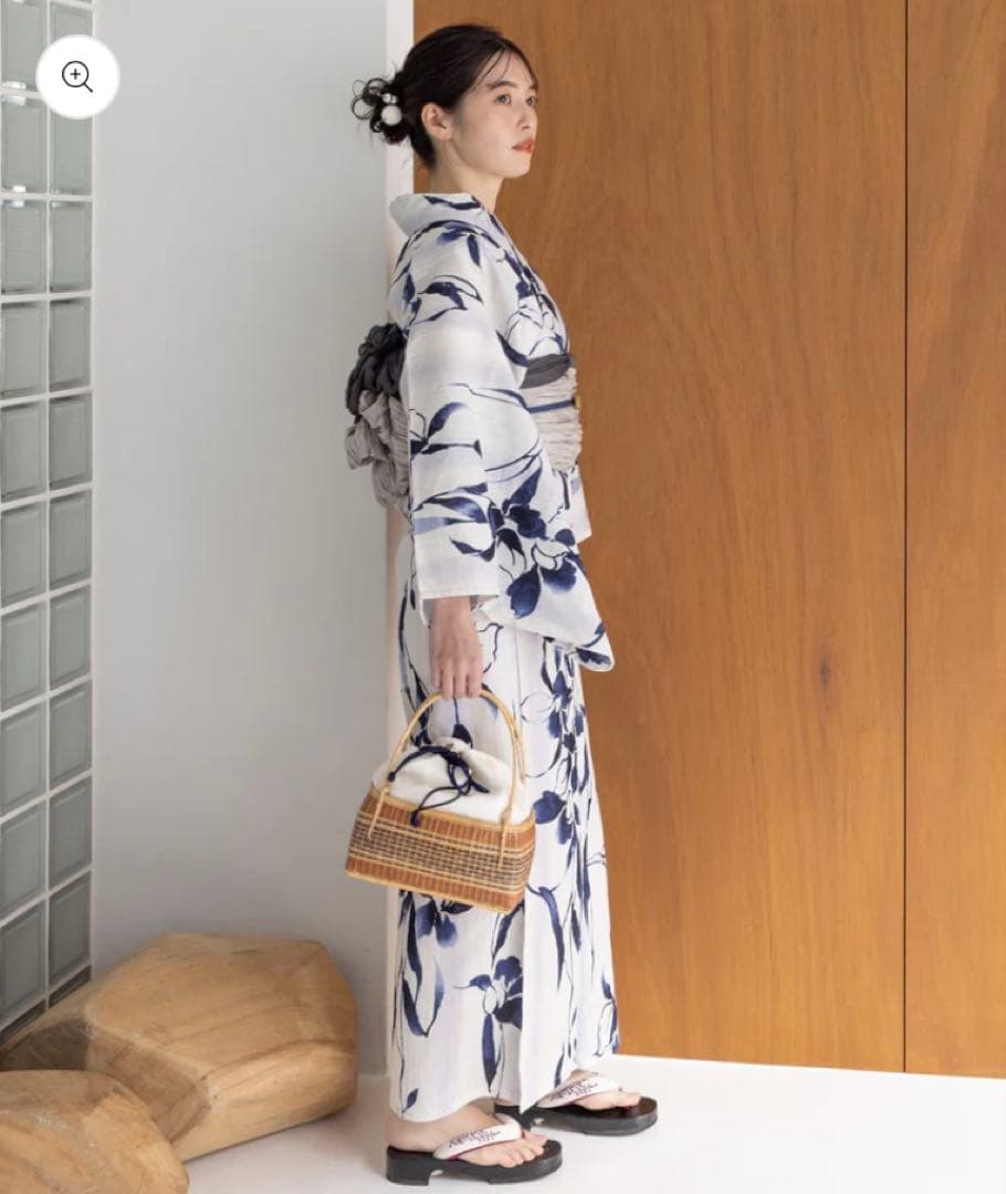 浴衣　浴衣館グレース　花柄浴衣・帯セット ホワイト・ネイビー