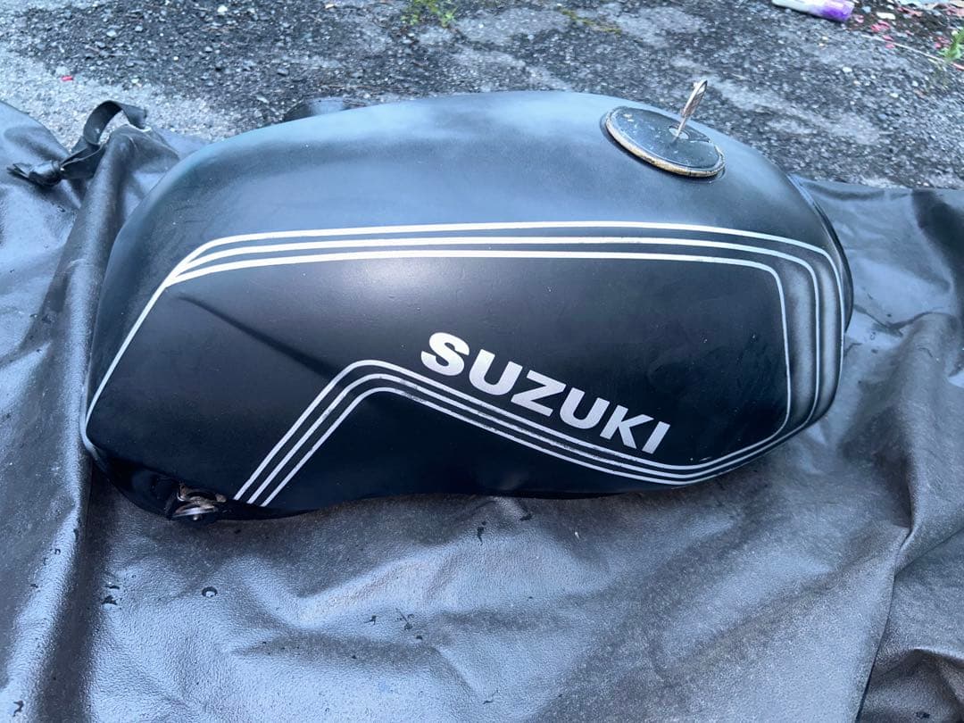 GSX250E ゴキ　ガソリンタンク　燃料タンク　キャップ　鍵付き　黒