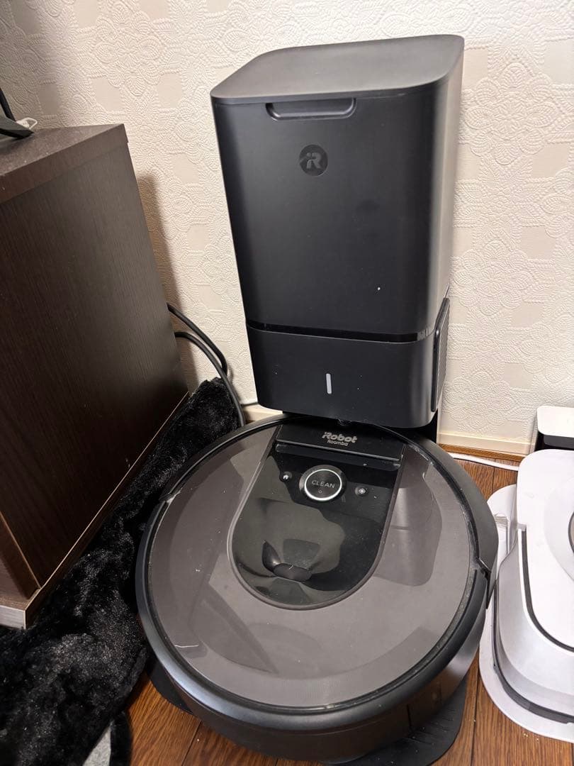 e*a様 ルンバi7+ アイロボット (iRobot) ロボット掃除機