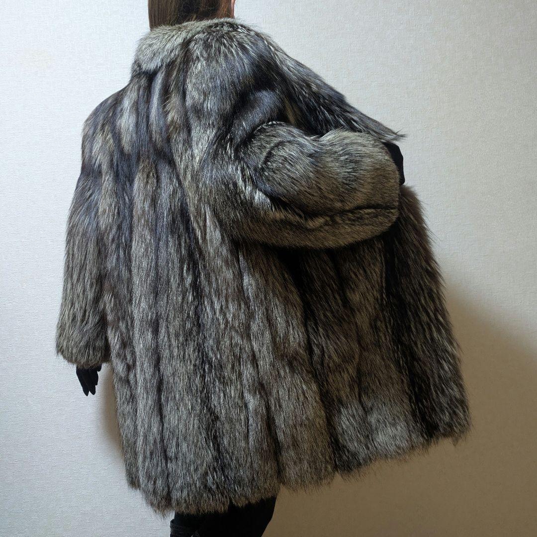 美品シルバーフォックス毛皮コート ロイヤルサガフォックス リアルファー大きめ