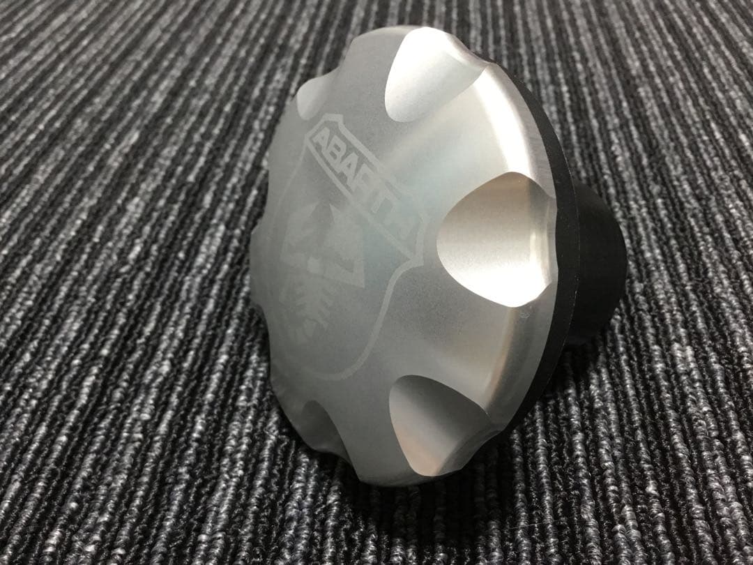 ABARTH 595 アバルト フューエルキャップ 500 ガソリンキャップ