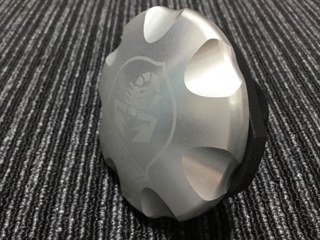 ABARTH 595 アバルト フューエルキャップ 500 ガソリンキャップ