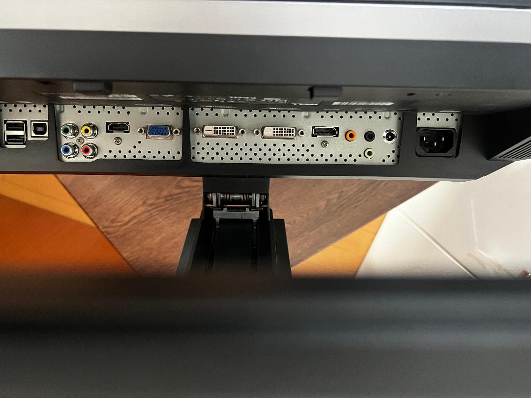 Dell U2711 27インチ モニター 本体