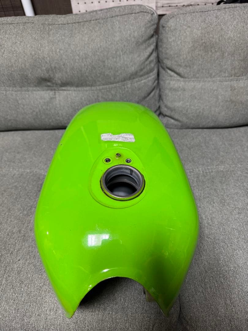 カワサキ　250tr 純正タンク