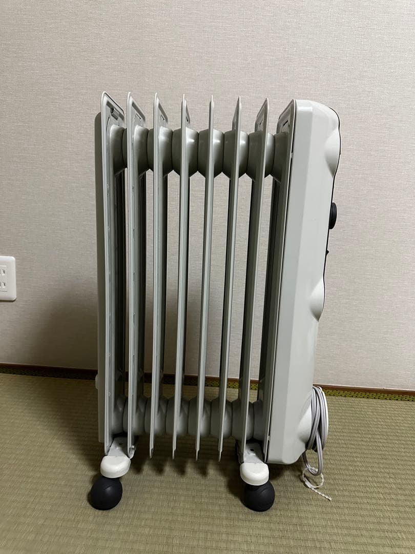 デロンギ オイルヒーター 8~10畳 HJ0812 DeLongh