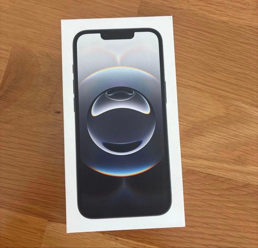 Apple iPhone 13 スターライト