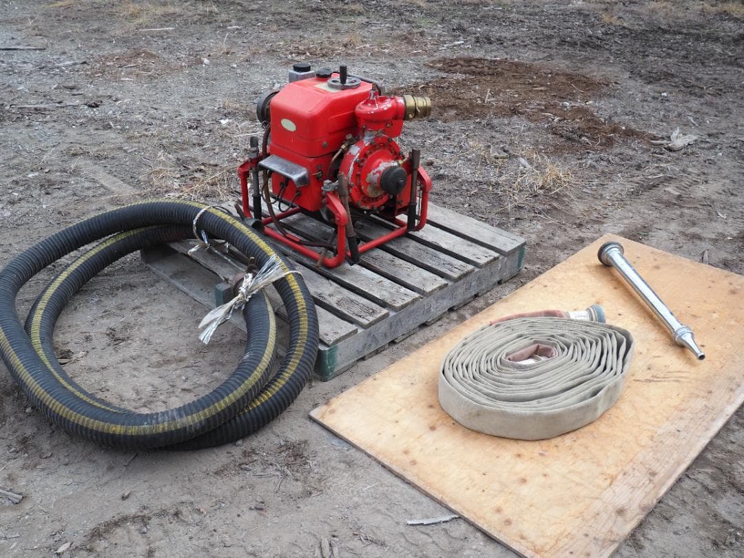 小型動力消防ポンプ　ホースとステンレスノズルセット　トーハツ　ジャンク　消防車
