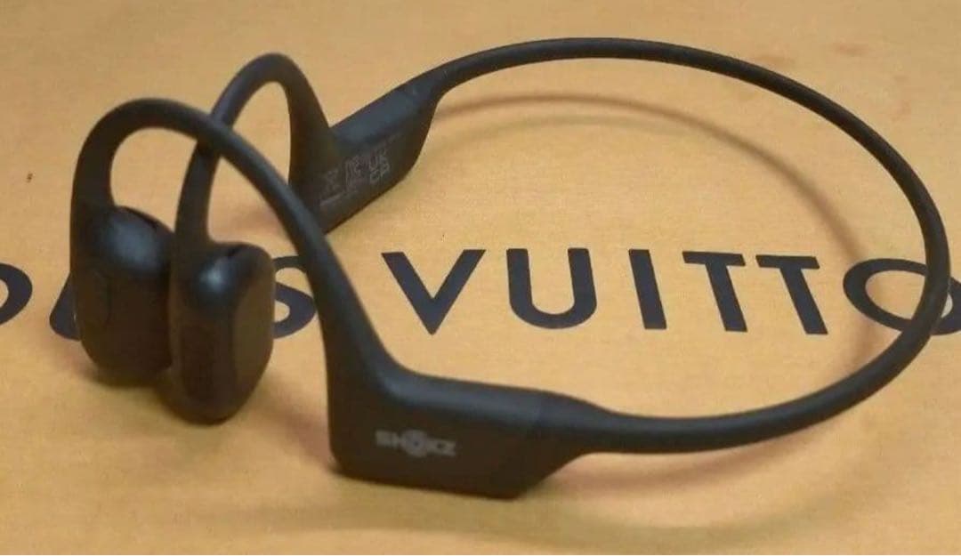 Shokz OpenRun PRO S810　ハイエンド骨伝導イヤホン