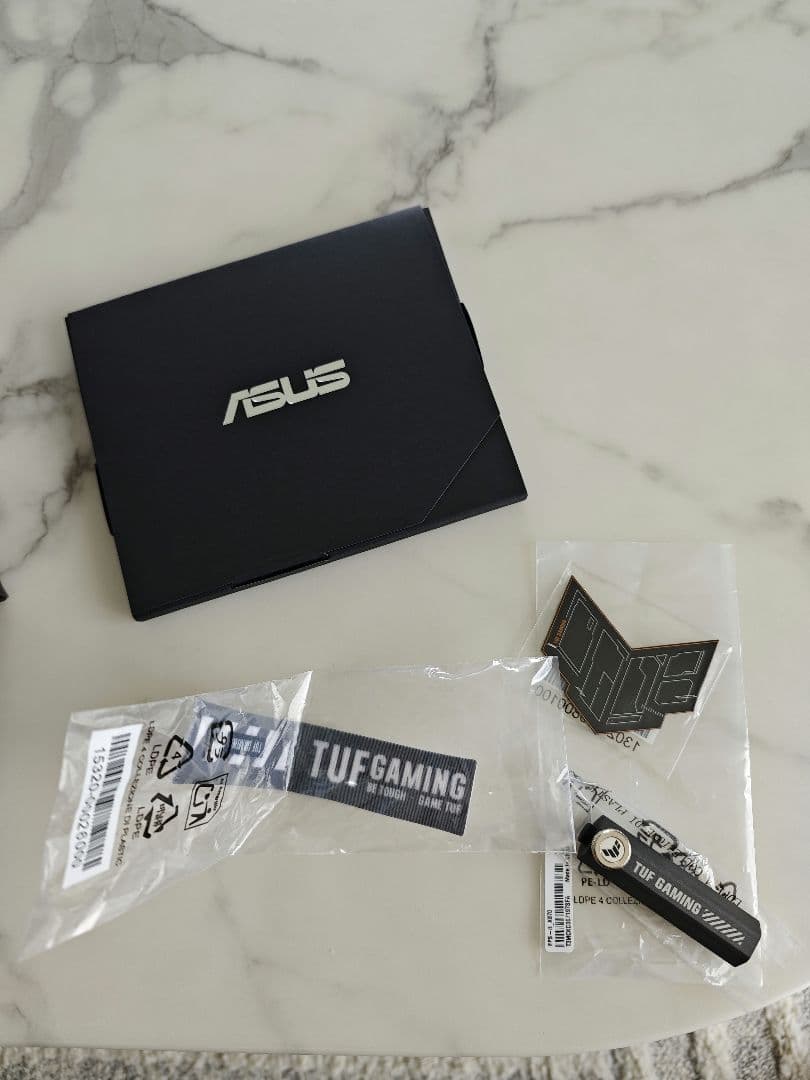 グラフィックボード・グラボ・ビデオカード ASUS TUF Gaming Radeon RX 9070 XT 16GB