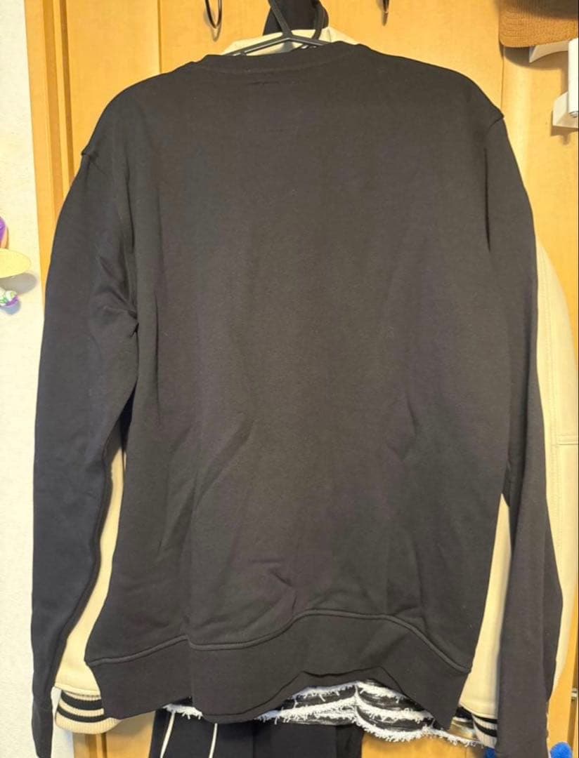 Armani Exchange ブラック ロゴスウェット