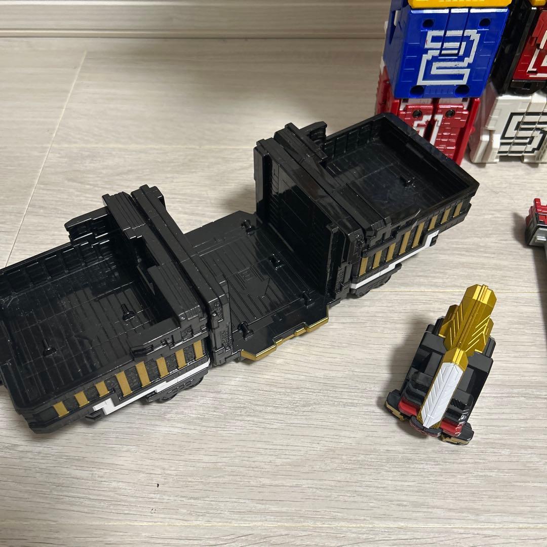 【ど迫力】動物戦隊ジュウオウジャー　DXワイルドトウサイドデカキング