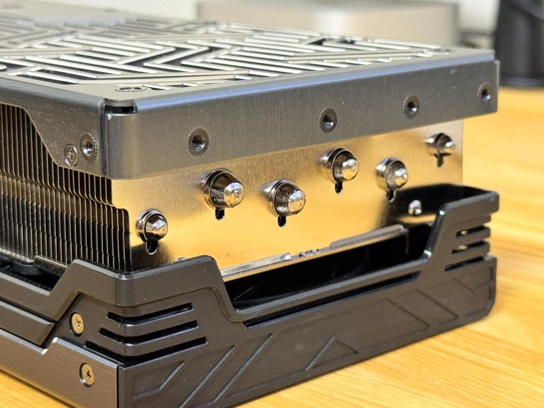 Palit RTX 4090 GameRock OmniBlack 動作確認済