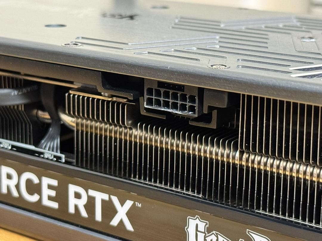 Palit RTX 4090 GameRock OmniBlack 動作確認済