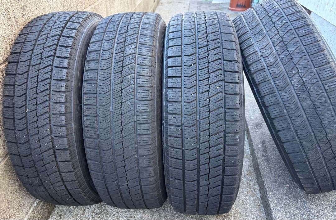 【ＪＵＮ喜】175/65R14 VRX2 スタッドレスタイヤVRX2 ①