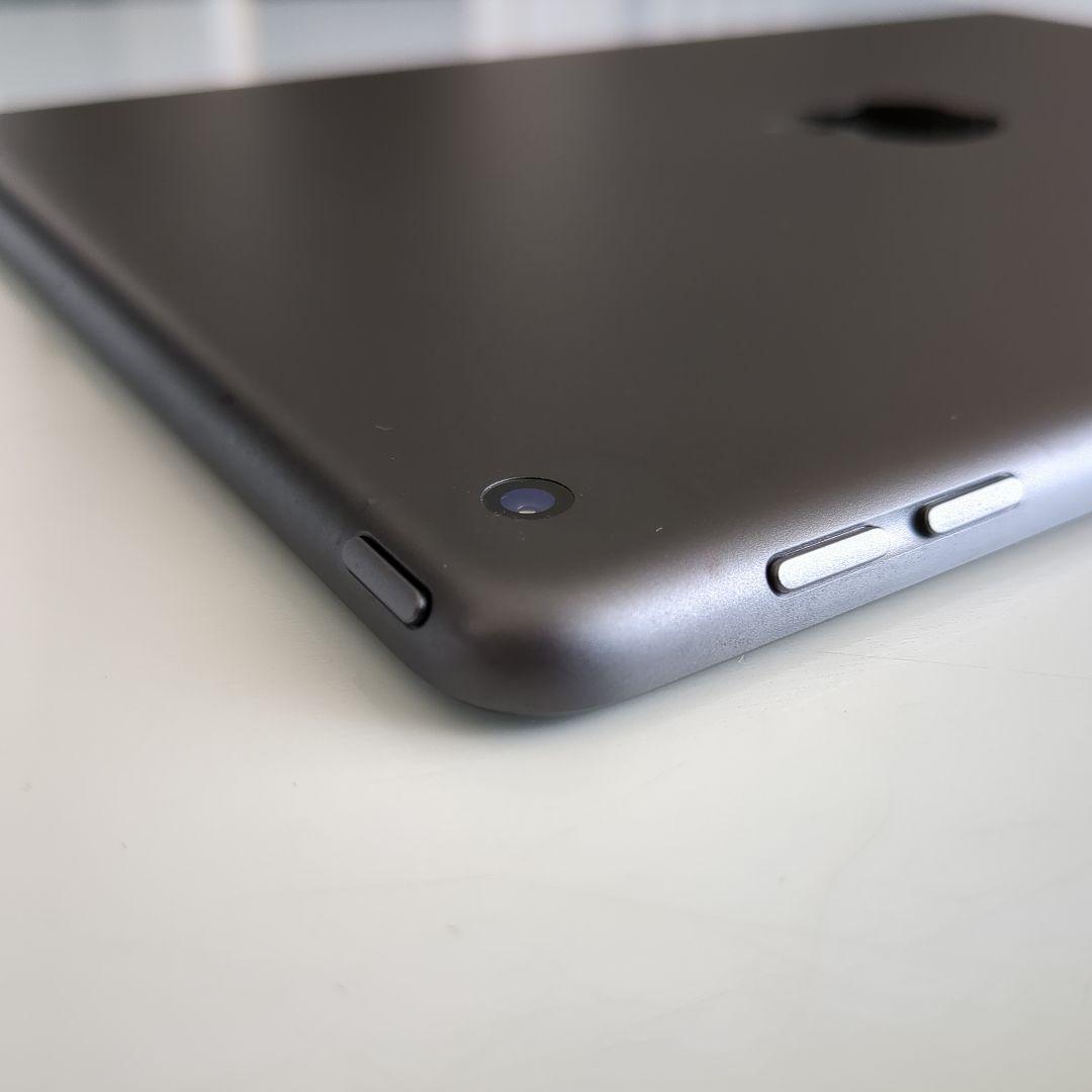 Apple iPad 第7世代　スペースグレー 本体
