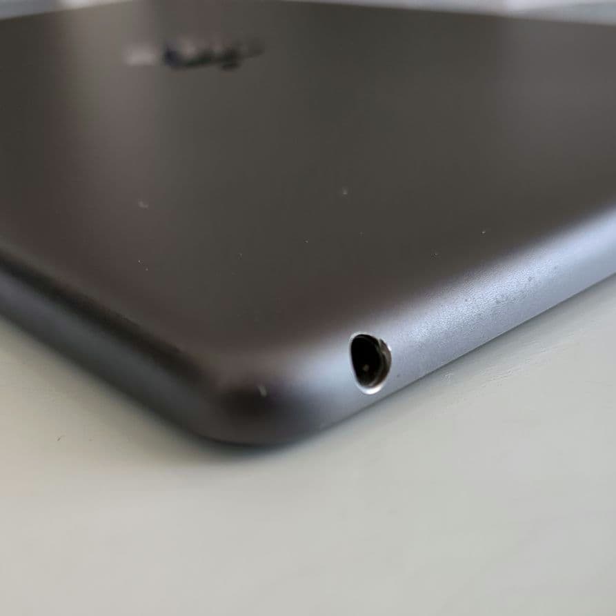 Apple iPad 第7世代　スペースグレー 本体