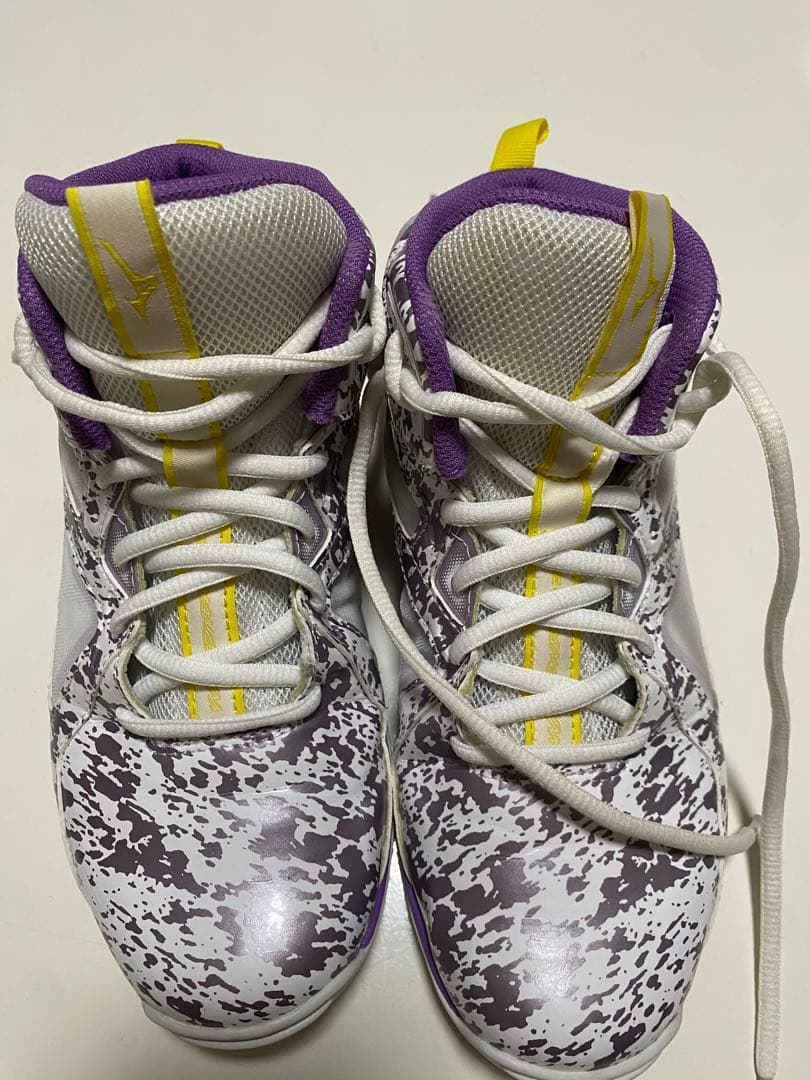 美品！限定カラーミズノ ウエーブダイバースLG4 Ltd 22.5センチ