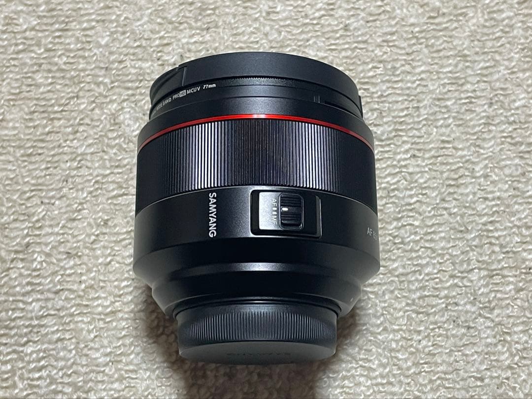 SAMYANG AF 85mm F1.4 レンズ
