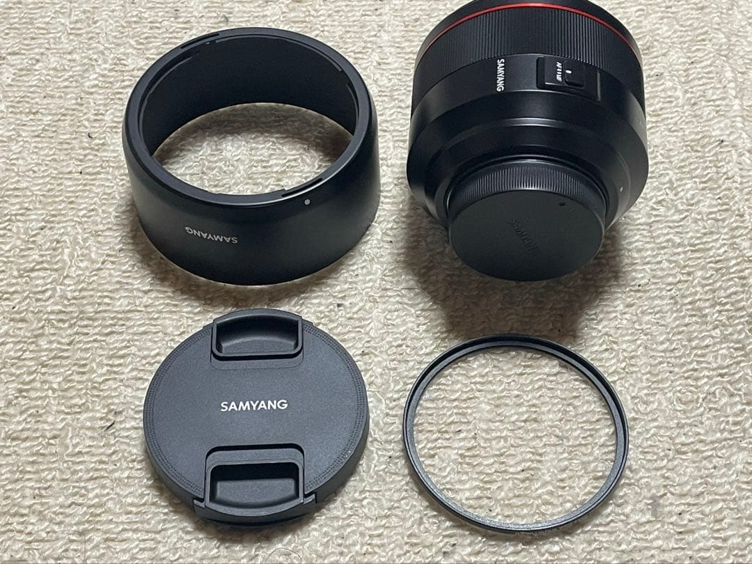 SAMYANG AF 85mm F1.4 レンズ
