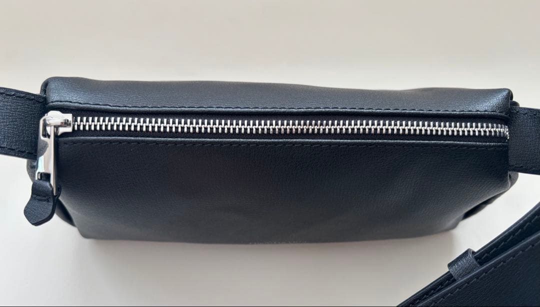 CHRISTIAN VILLA クリスチャン ヴィラ ワンショルダーバッグ