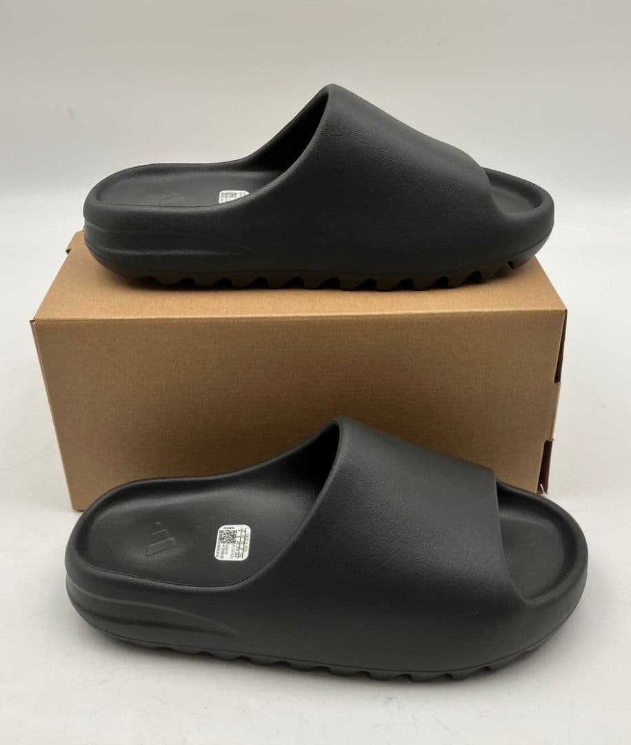 アディダス カニエウエスト イージースライド ブラック サンダル