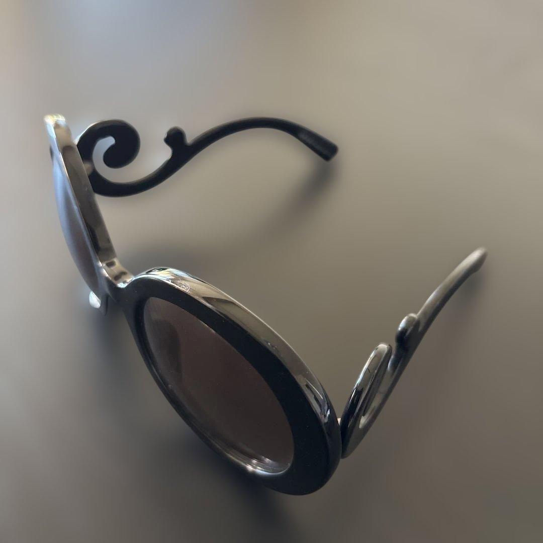 値下げしました❗️PRADA プラダ　スワールデザイン サングラス　ハイドさん着用