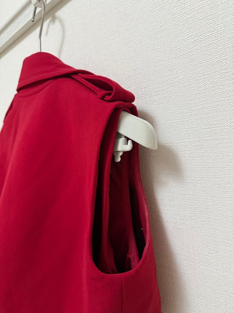 GIANA レッド　ケープ　ドレス　ワンピ　プリーツ