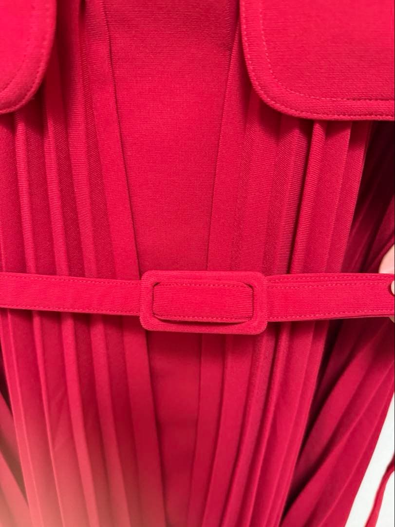 GIANA レッド　ケープ　ドレス　ワンピ　プリーツ