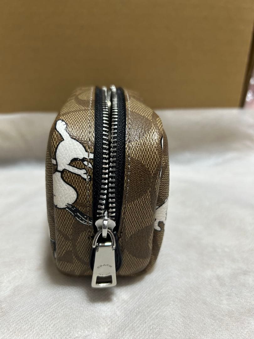 COACH スヌーピー柄 ミニポーチ　新品未使用