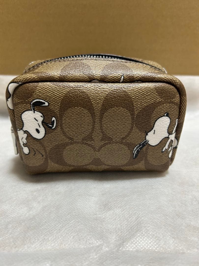 COACH スヌーピー柄 ミニポーチ　新品未使用